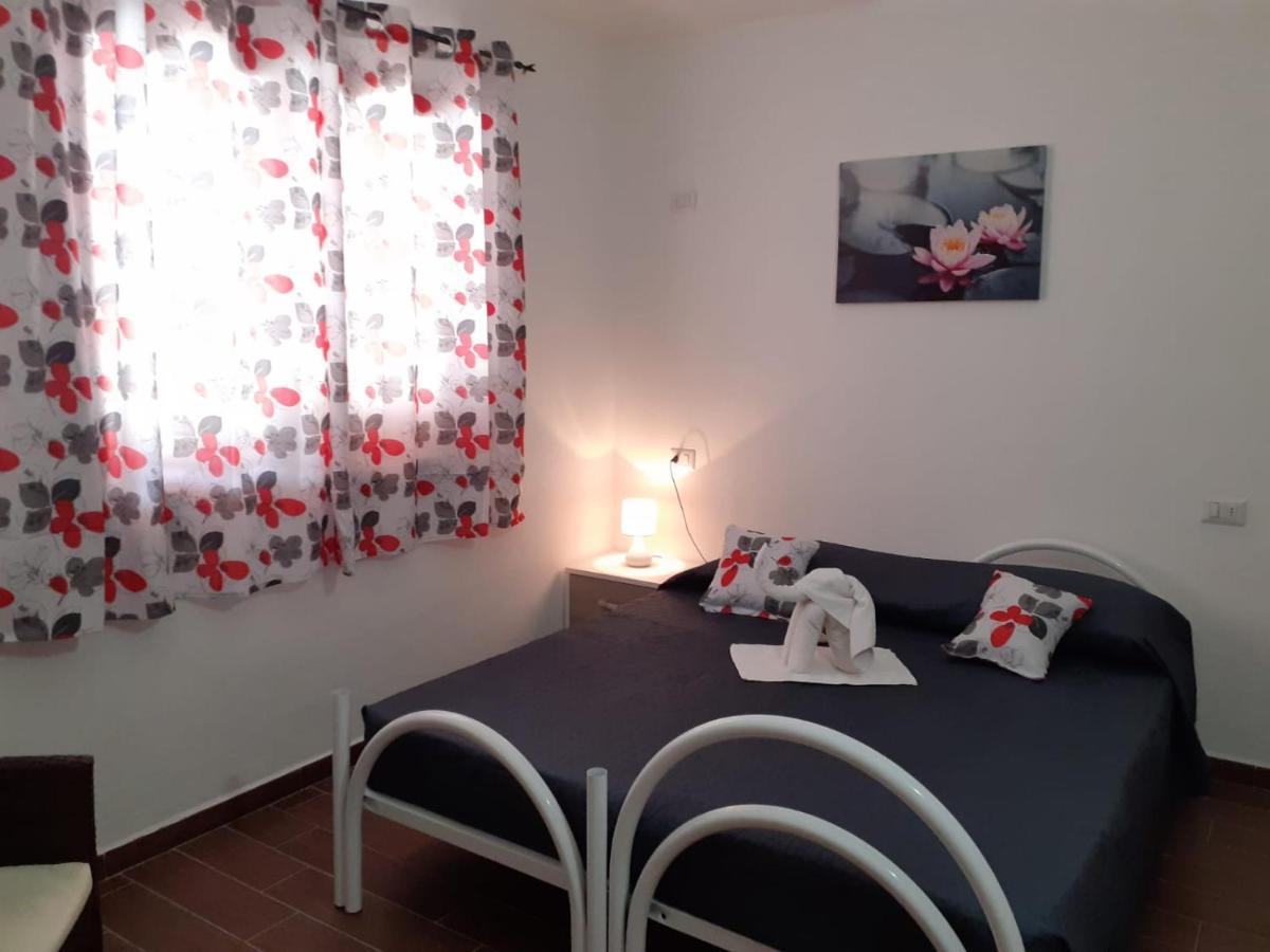 Sos Appentos 3 - Indipendente 4/6 posti letto Apartamento Siniscola Exterior foto